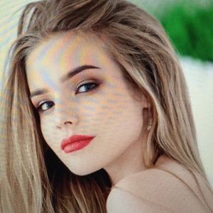 Meet your Posher, Angelina